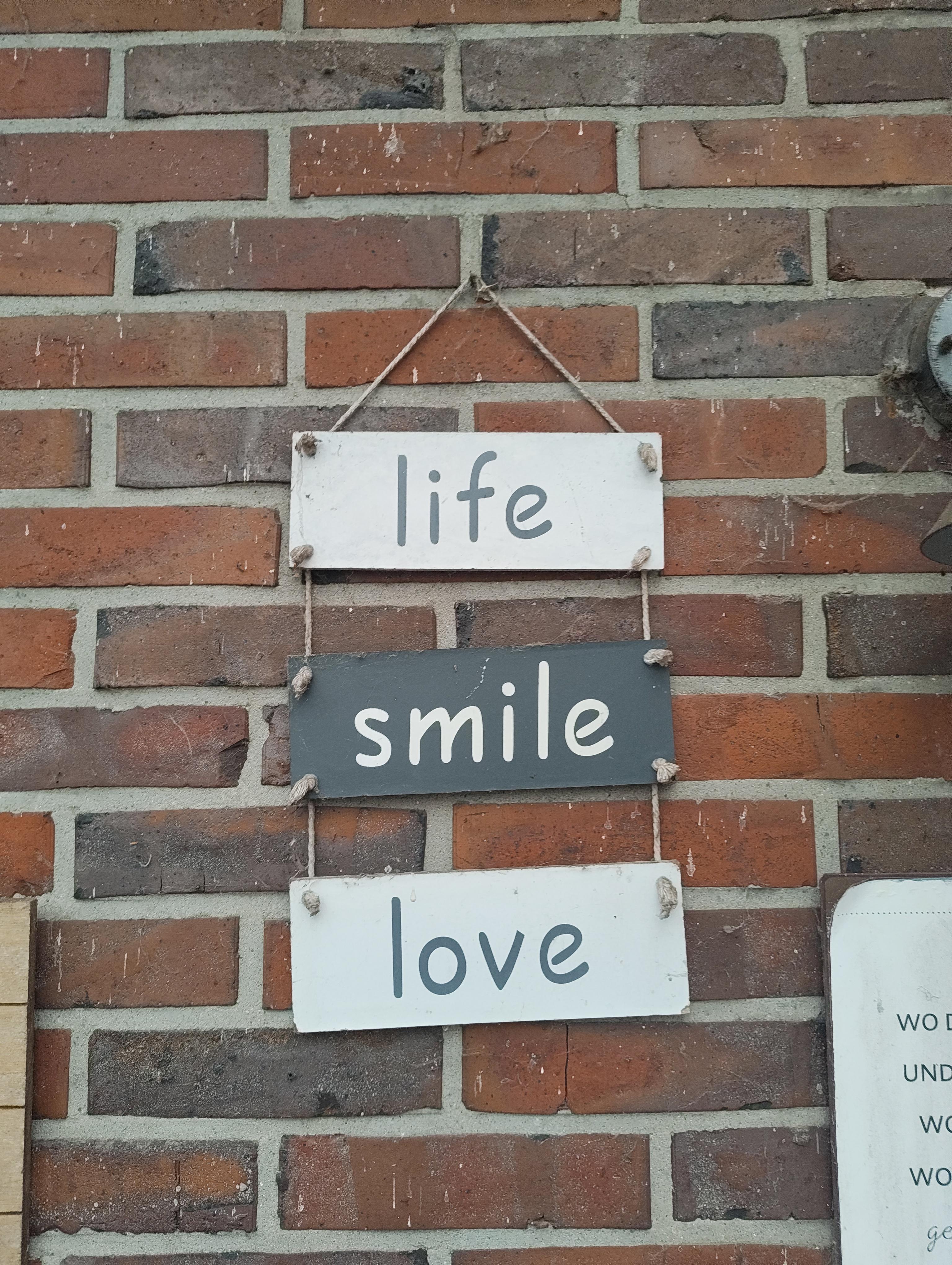 live laugh love sign