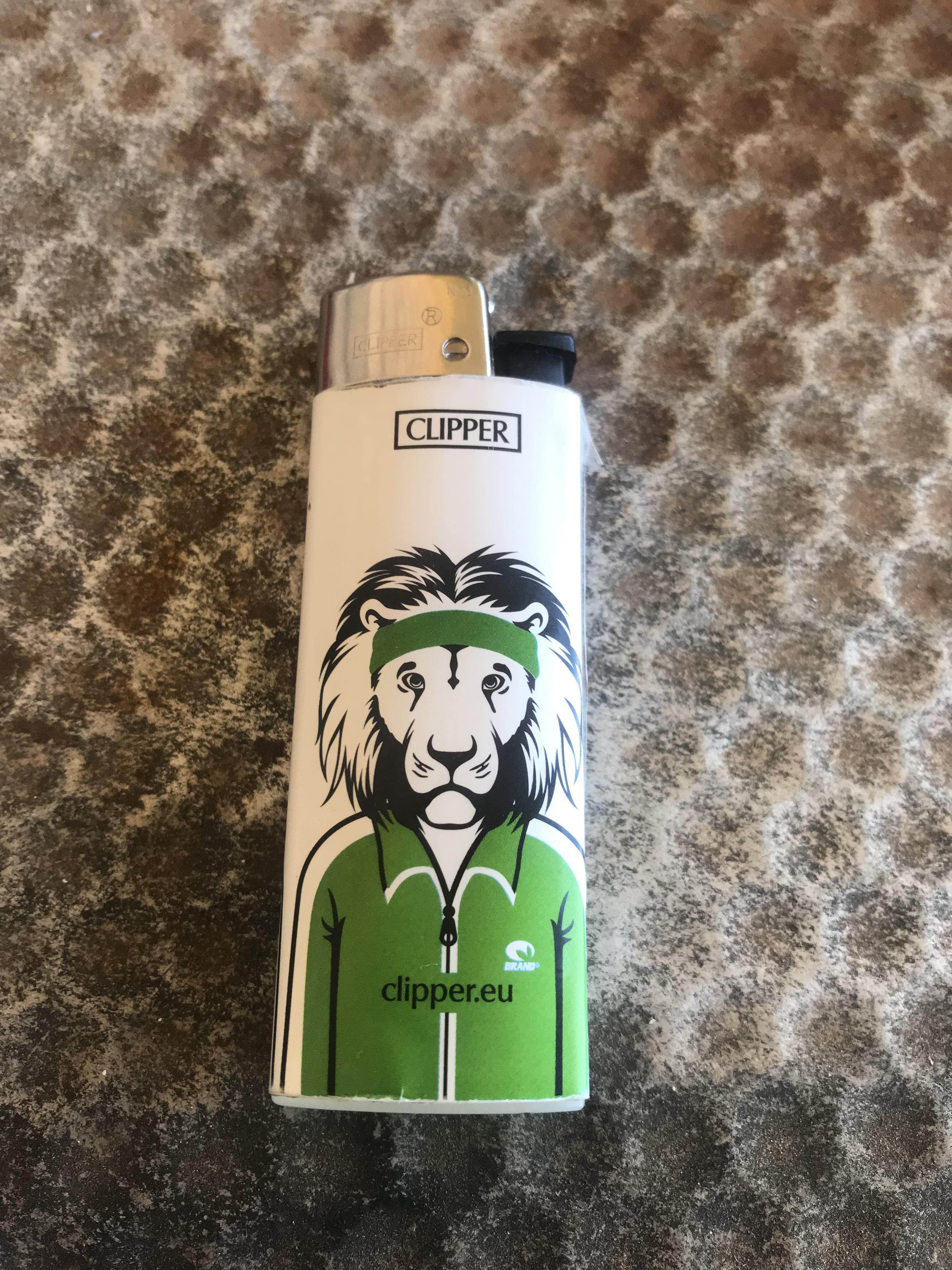 Open clipper lion tracksuit