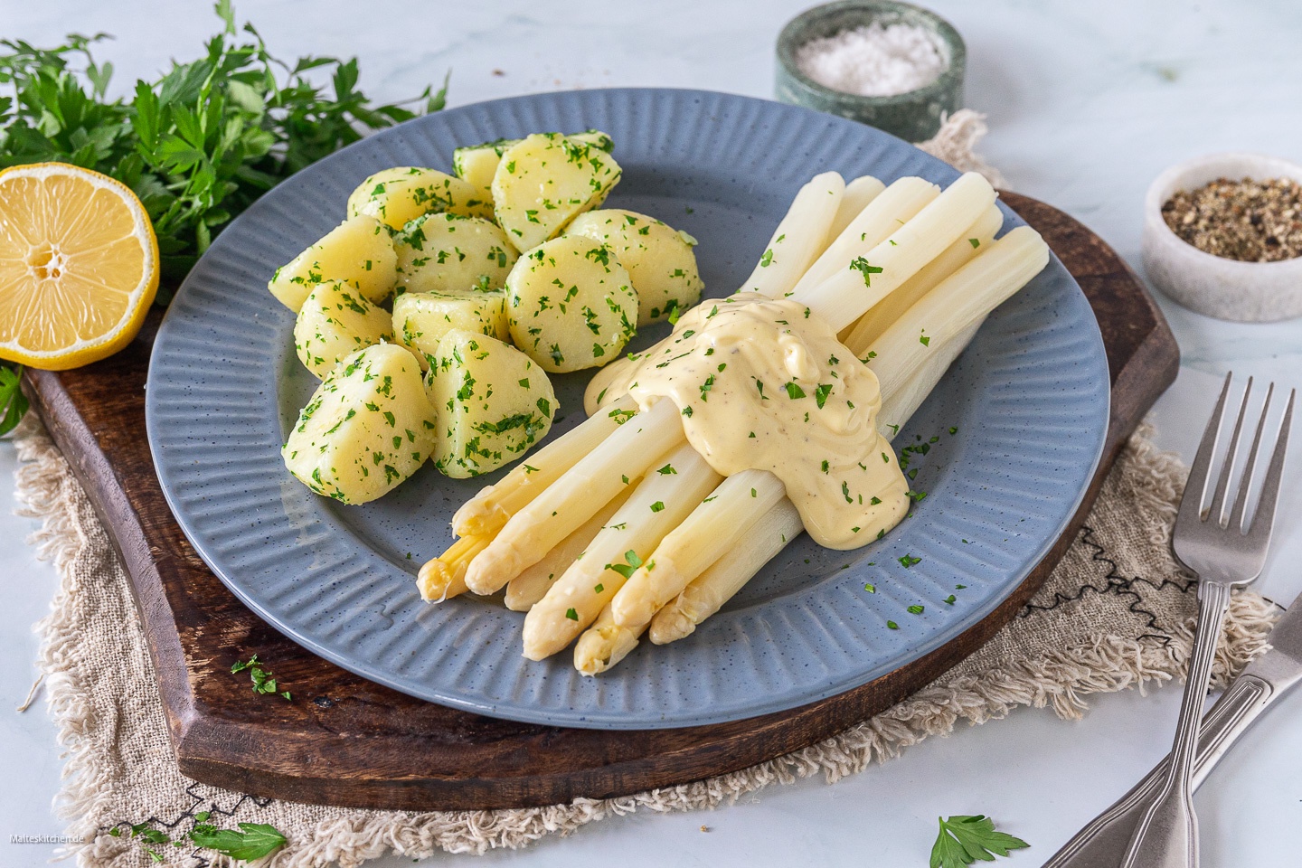 Open potatoes and celery dip