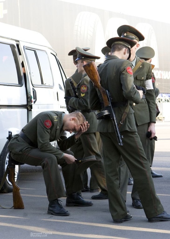 Open soldiers weapon stance