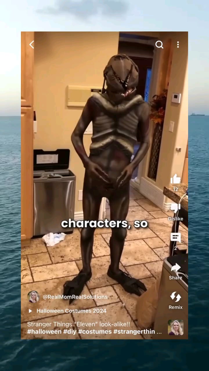 Open stranger things cosplay