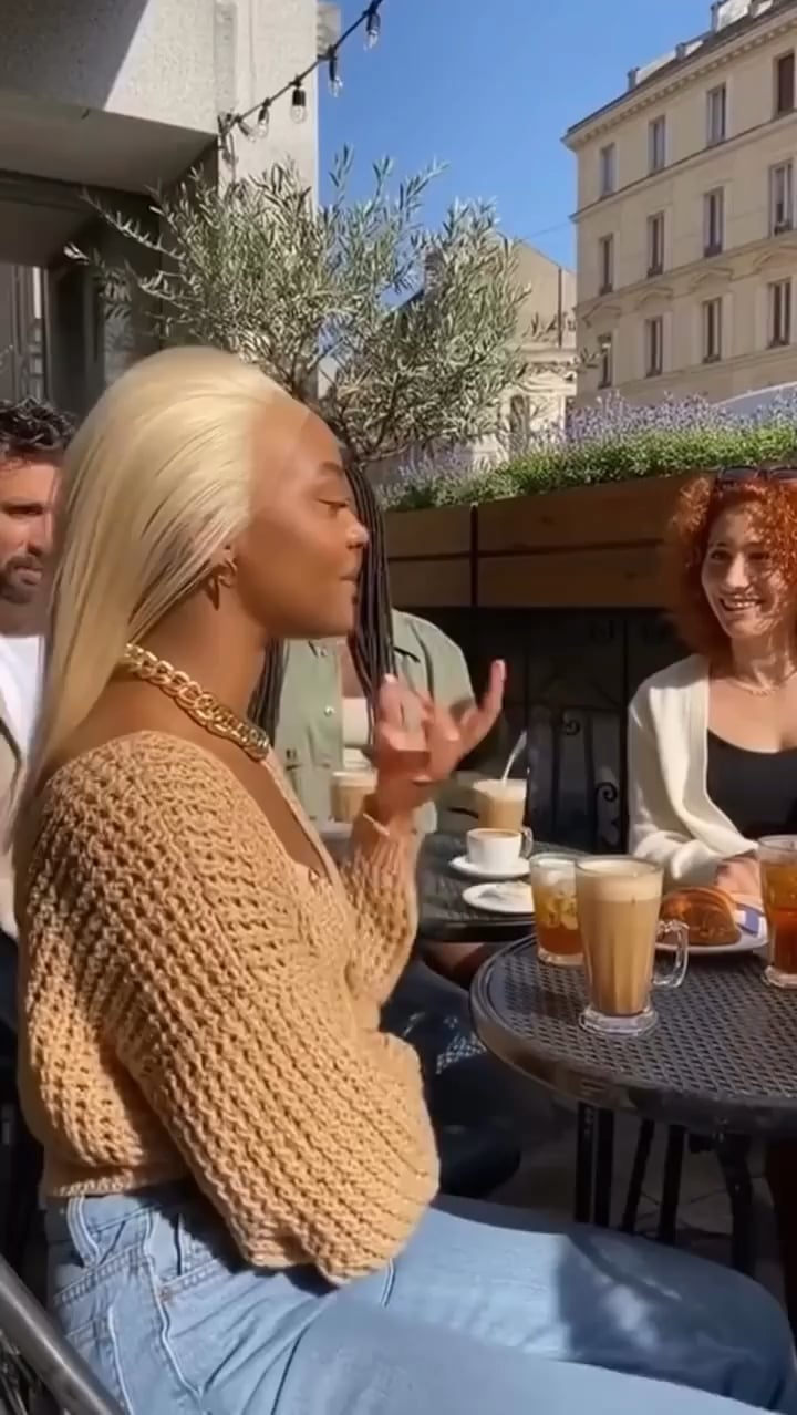 Open summer cafe vibes